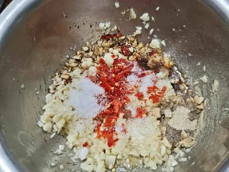 How to make pure milk hand-torn toast: Step 1