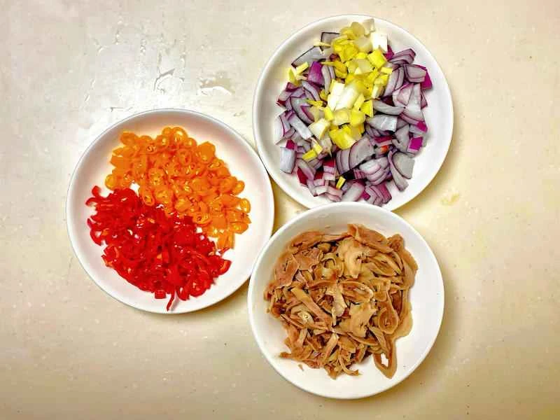 How to make pure milk hand-torn toast: Step 1