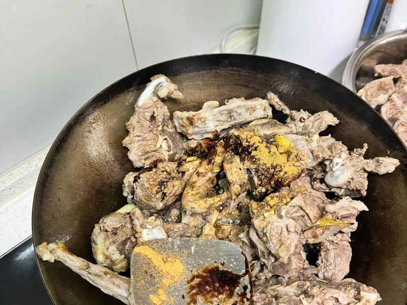 How to make pure milk hand-torn toast: Step 1