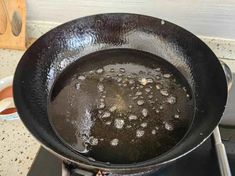 How to make pure milk hand-torn toast: Step 1