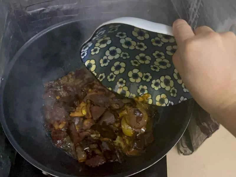 How to make pure milk hand-torn toast: Step 1