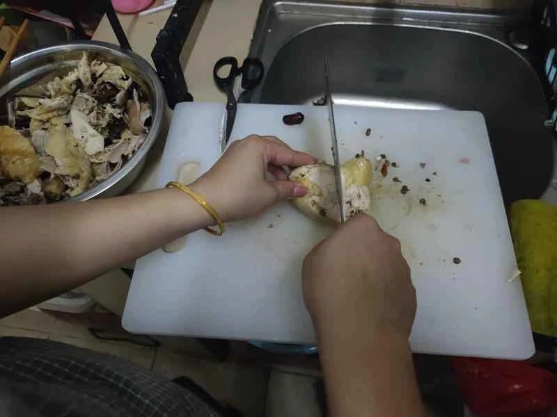 How to make pure milk hand-torn toast: Step 1