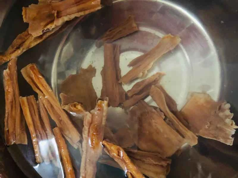 How to make pure milk hand-torn toast: Step 1