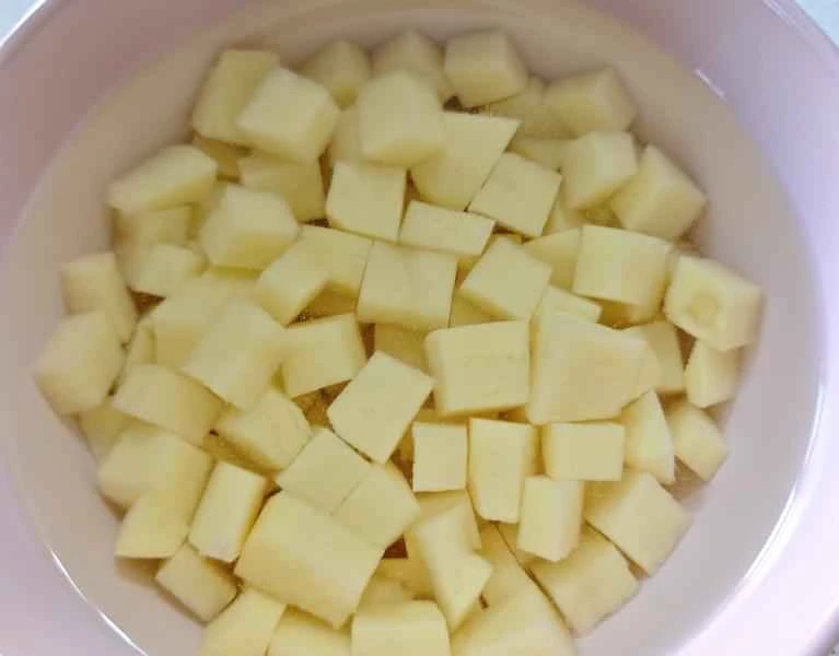 How to make pure milk hand-torn toast: Step 1