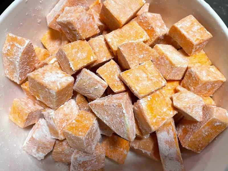 How to make pure milk hand-torn toast: Step 1