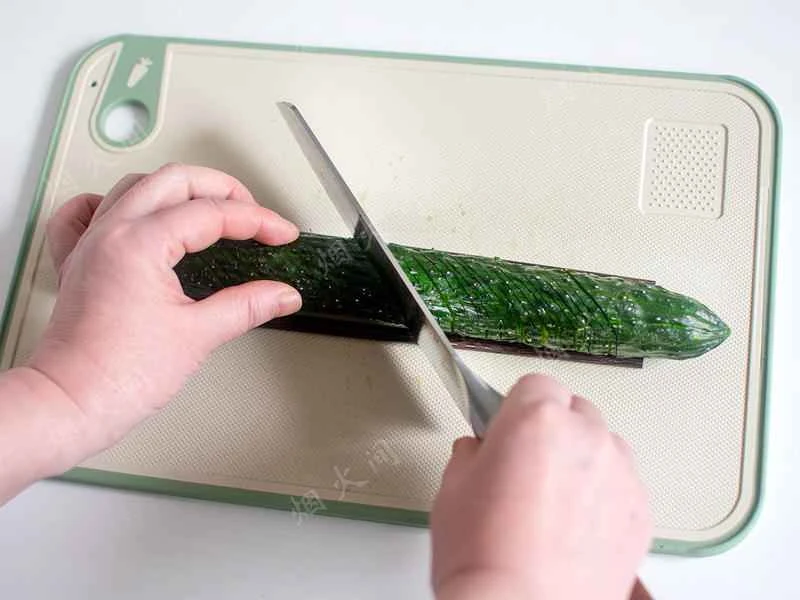 How to make pure milk hand-torn toast: Step 1