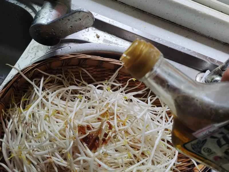 How to make pure milk hand-torn toast: Step 1