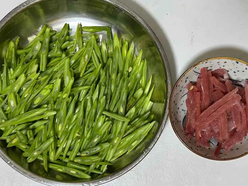 How to make pure milk hand-torn toast: Step 1