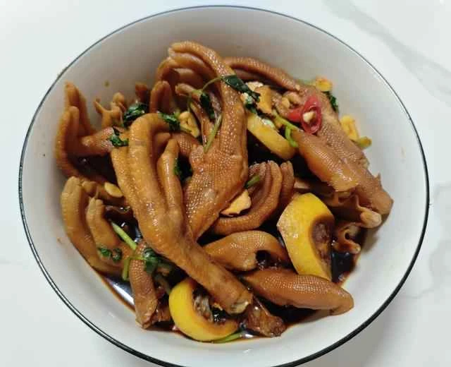 [Home-style cooking] Simple, quick, and delicious recipe for lemon-pickled duck feet