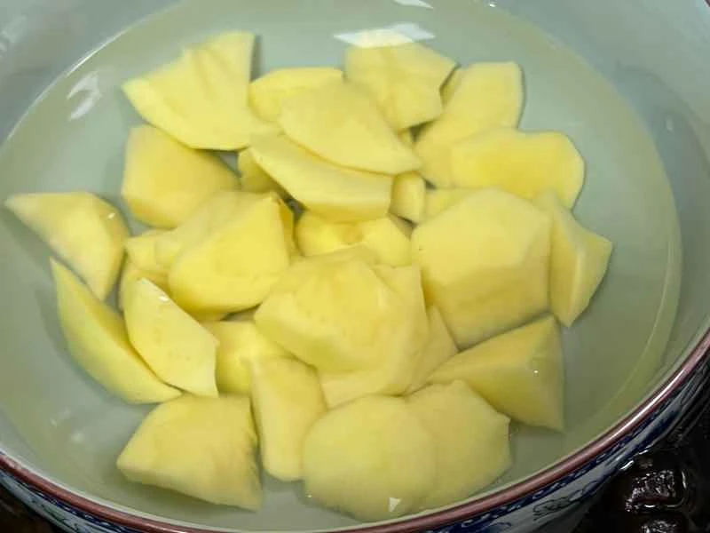 How to make pure milk hand-torn toast: Step 1