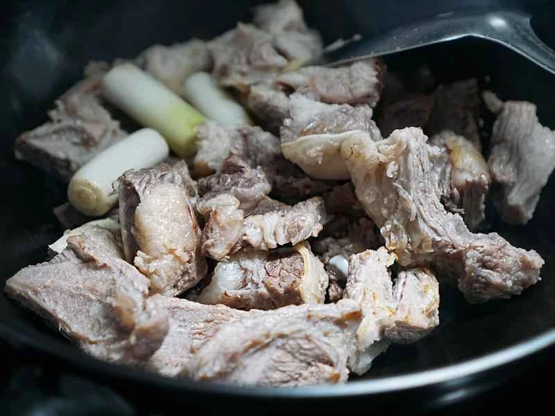 How to make pure milk hand-torn toast: Step 1