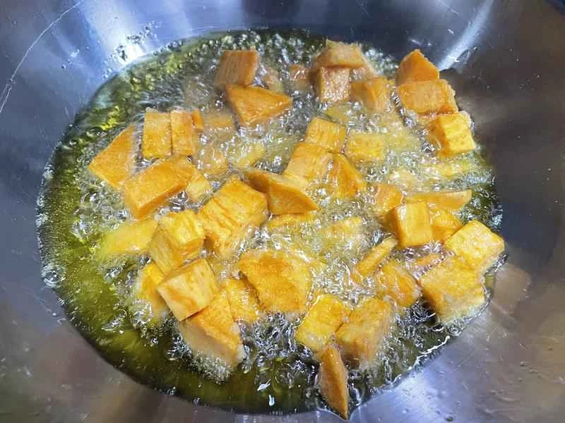 How to make pure milk hand-torn toast: Step 1