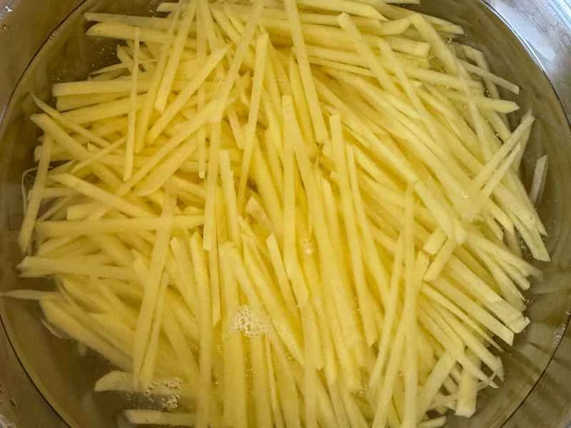 How to make pure milk hand-torn toast: Step 1