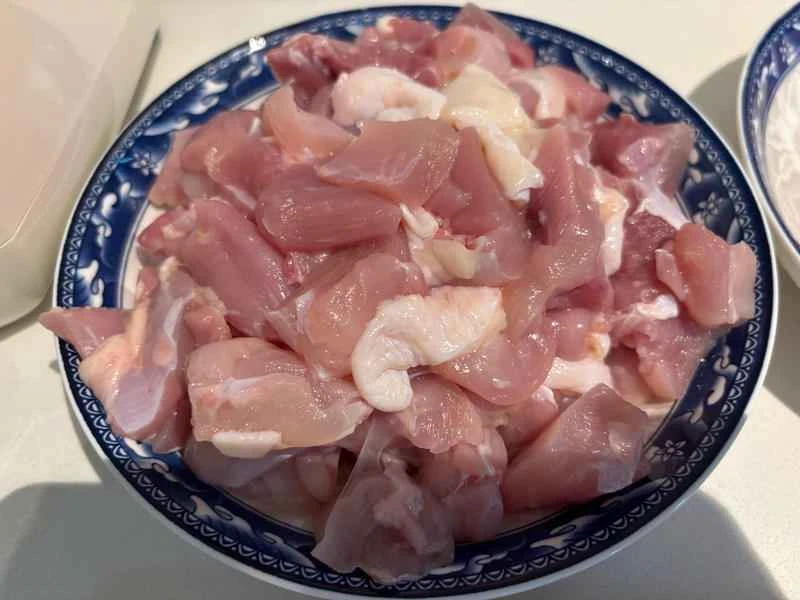 How to make pure milk hand-torn toast: Step 1