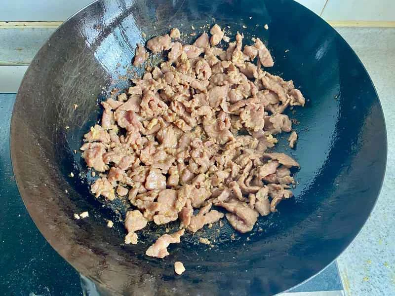 How to make pure milk hand-torn toast: Step 1