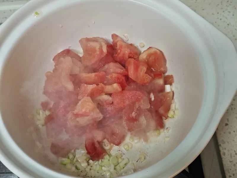 How to make pure milk hand-torn toast: Step 1