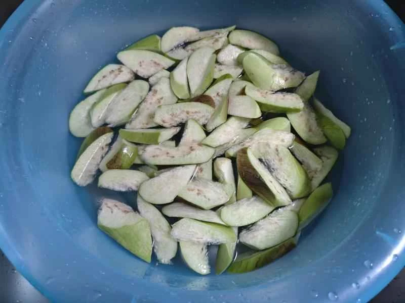 How to make pure milk hand-torn toast: Step 1