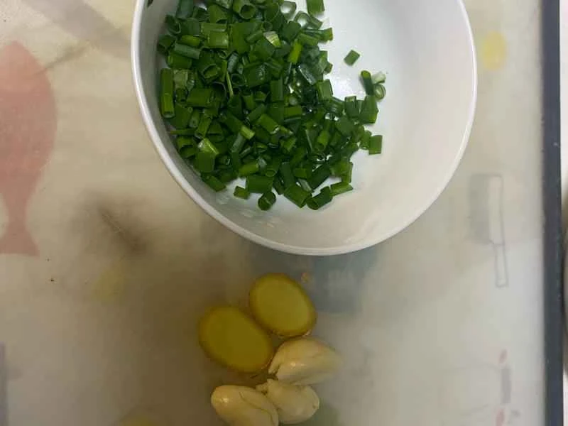 How to make pure milk hand-torn toast: Step 1