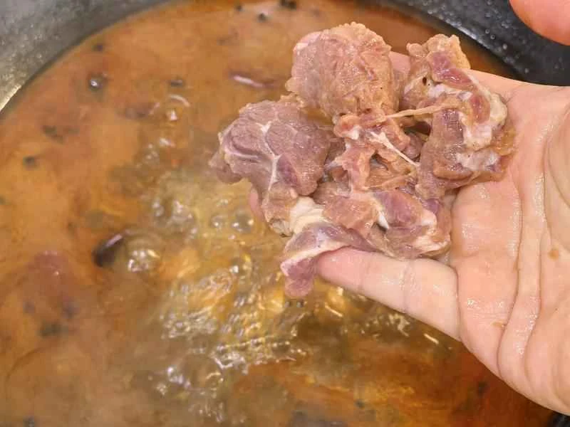 How to make pure milk hand-torn toast: Step 1