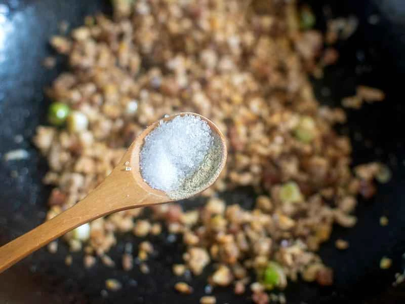 How to make pure milk hand-torn toast: Step 1
