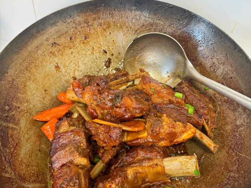 How to make pure milk hand-torn toast: Step 1