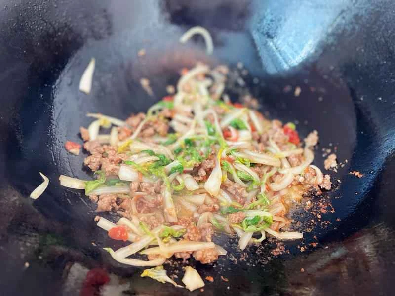 How to make pure milk hand-torn toast: Step 1