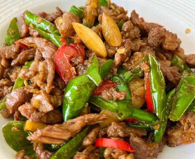 Home-style dish ✨ Recipe for stir-fried beef with yellow peppers