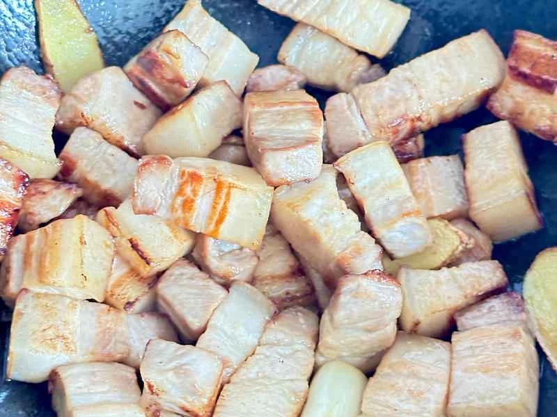 How to make pure milk hand-torn toast: Step 1