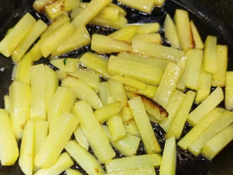 How to make pure milk hand-torn toast: Step 1