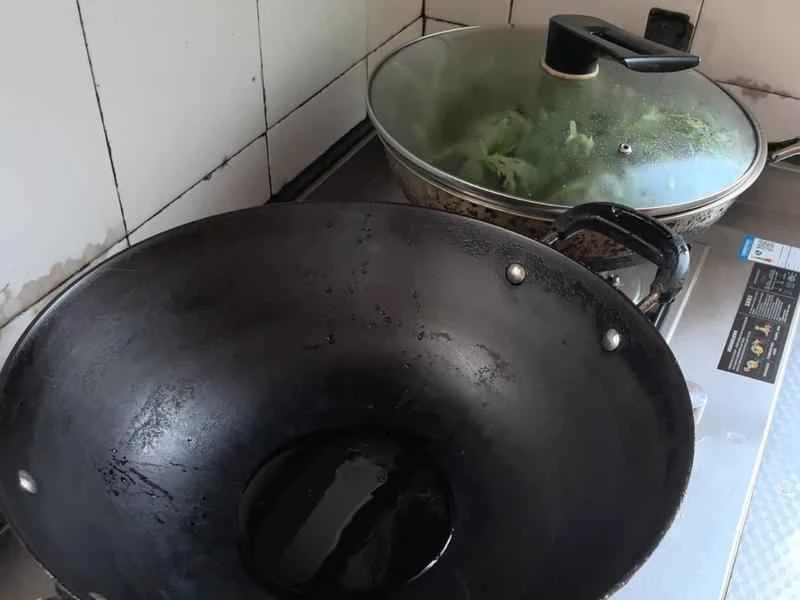 How to make pure milk hand-torn toast: Step 1