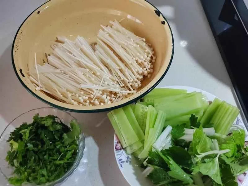 How to make pure milk hand-torn toast: Step 1