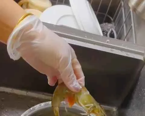 How to make pure milk hand-torn toast: Step 1