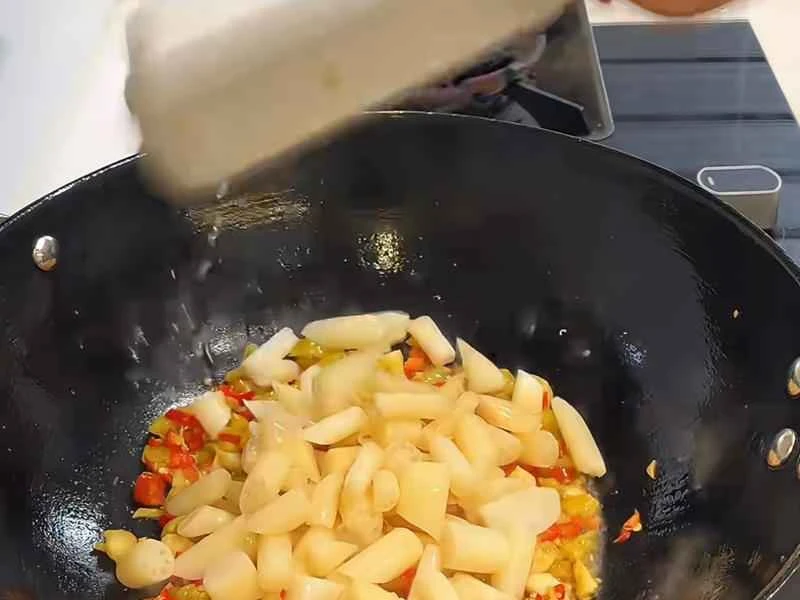 How to make pure milk hand-torn toast: Step 1