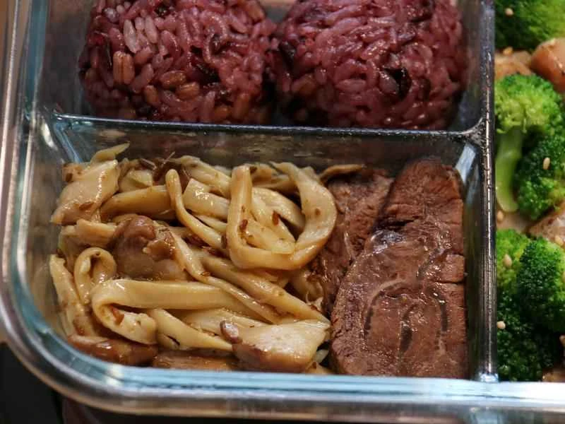 How to make pure milk hand-torn toast: Step 1