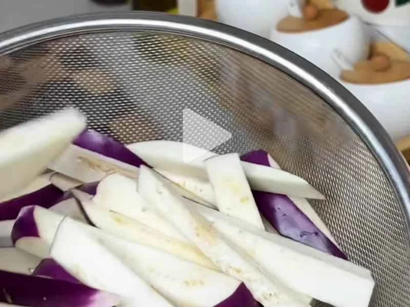 How to make pure milk hand-torn toast: Step 1