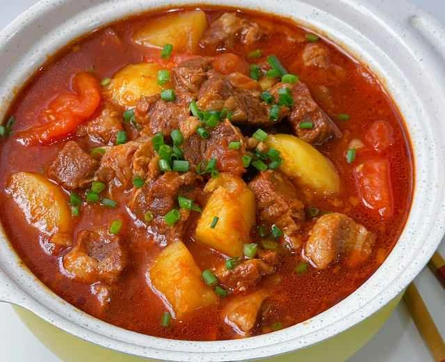 Tomato, potato and beef stew recipe