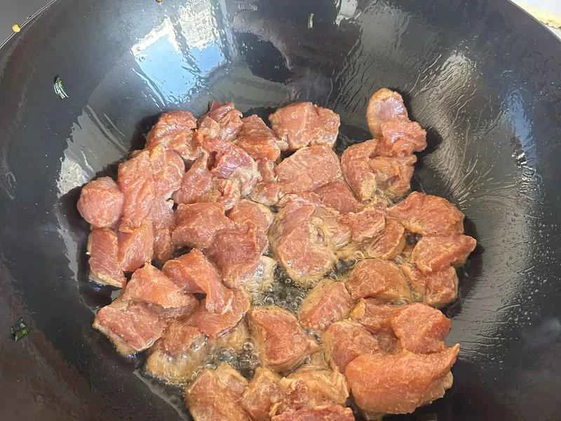 How to make pure milk hand-torn toast: Step 1