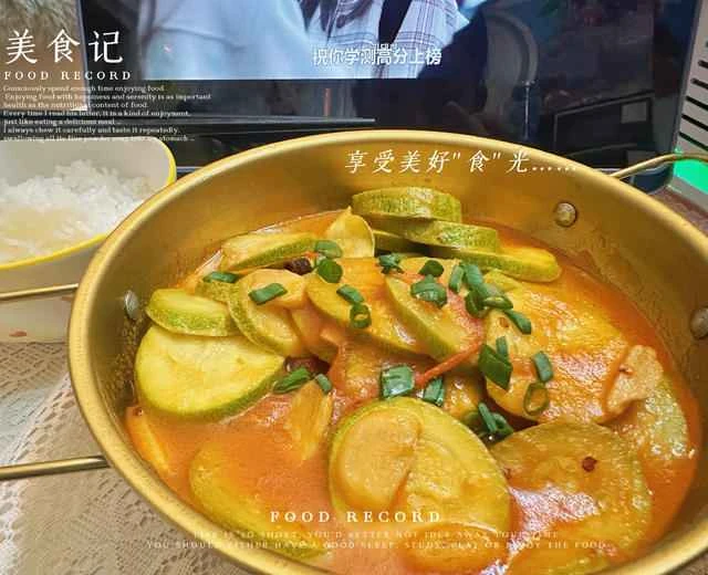 Stir-fried tomatoes and zucchini – a simple and delicious home-style dish in just a few steps!