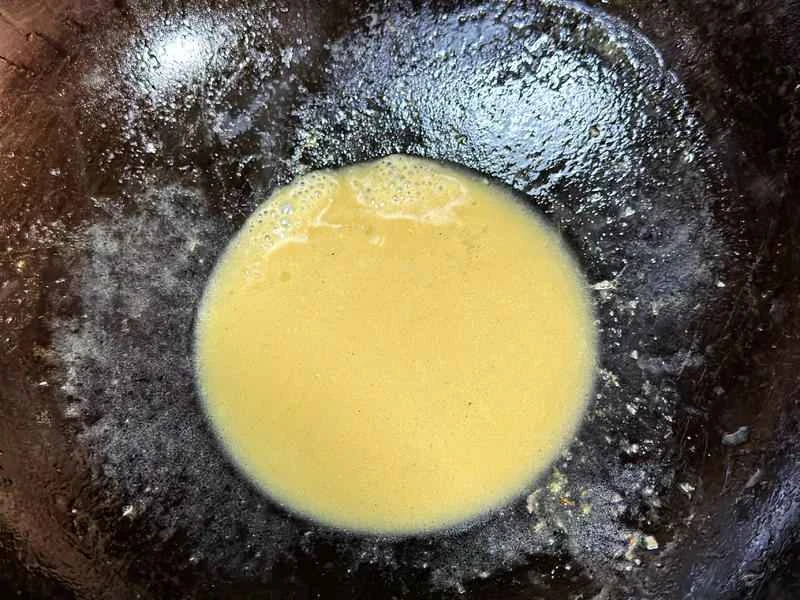 How to make pure milk hand-torn toast: Step 1