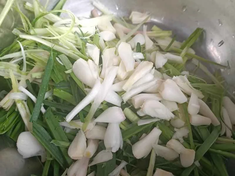 How to make pure milk hand-torn toast: Step 1