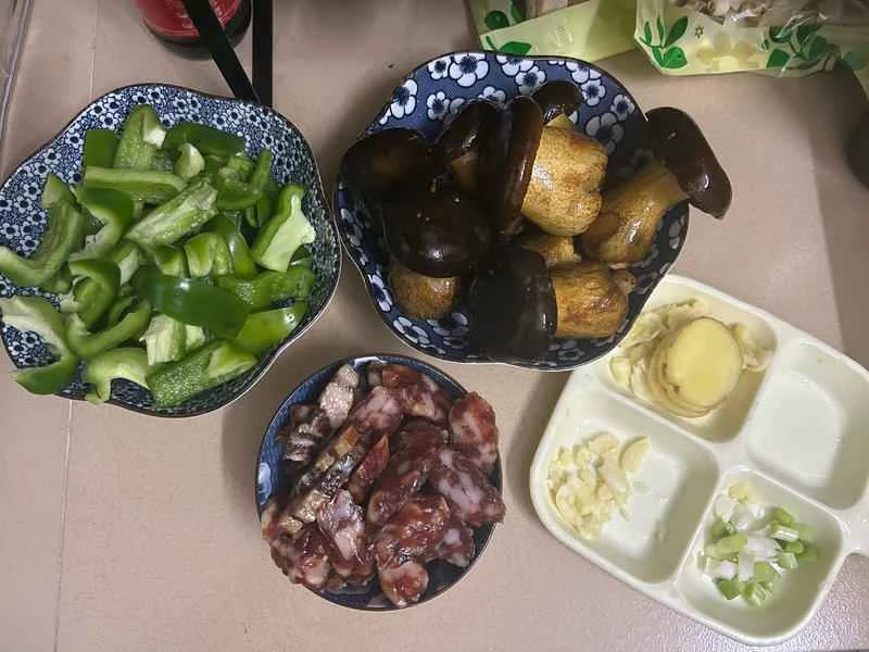 How to make pure milk hand-torn toast: Step 1