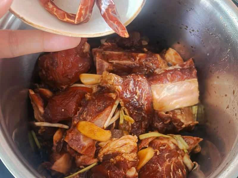 How to make pure milk hand-torn toast: Step 1