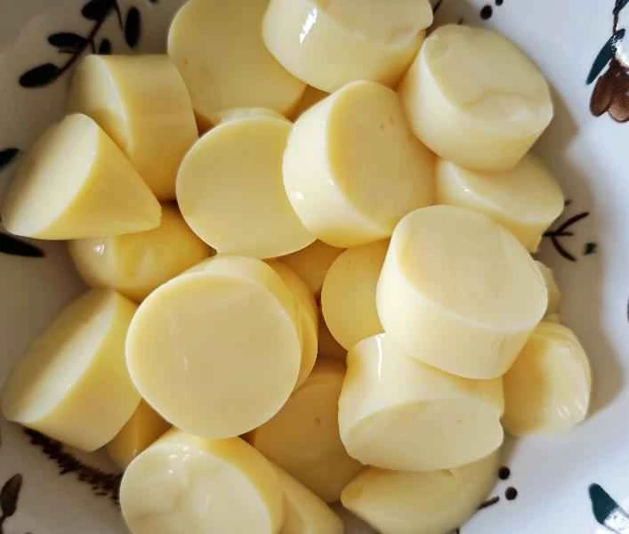 How to make pure milk hand-torn toast: Step 1