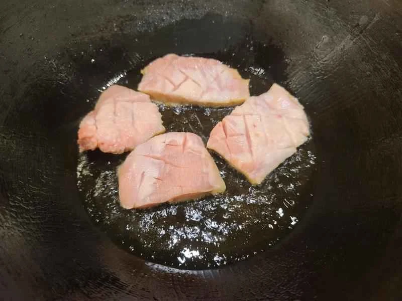 How to make pure milk hand-torn toast: Step 1