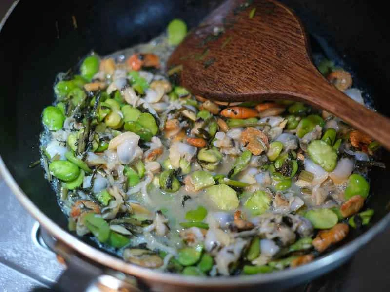 How to make pure milk hand-torn toast: Step 1