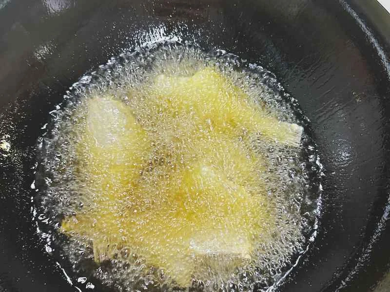 How to make pure milk hand-torn toast: Step 1