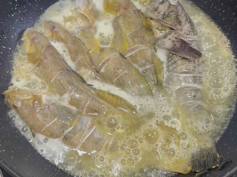 How to make pure milk hand-torn toast: Step 1