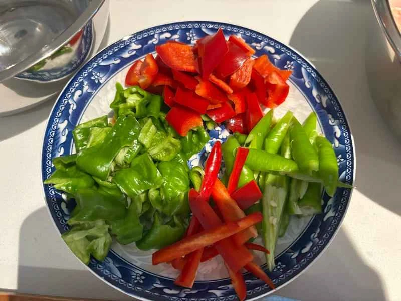 How to make pure milk hand-torn toast: Step 1