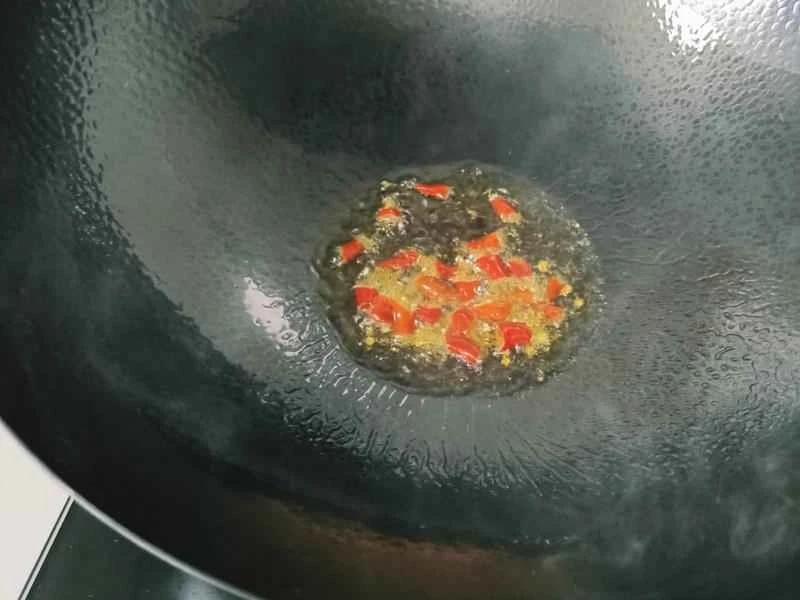 How to make pure milk hand-torn toast: Step 1