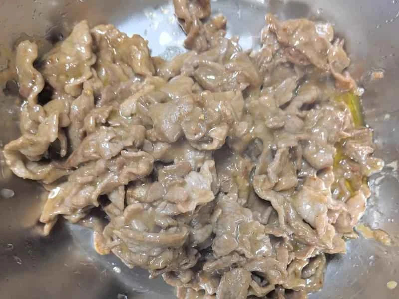 How to make pure milk hand-torn toast: Step 1